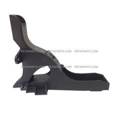 Lower Fairing Lower Bracket Hinge Black Plasic -Passenger Side (Fit: Freightliner Cascadia)